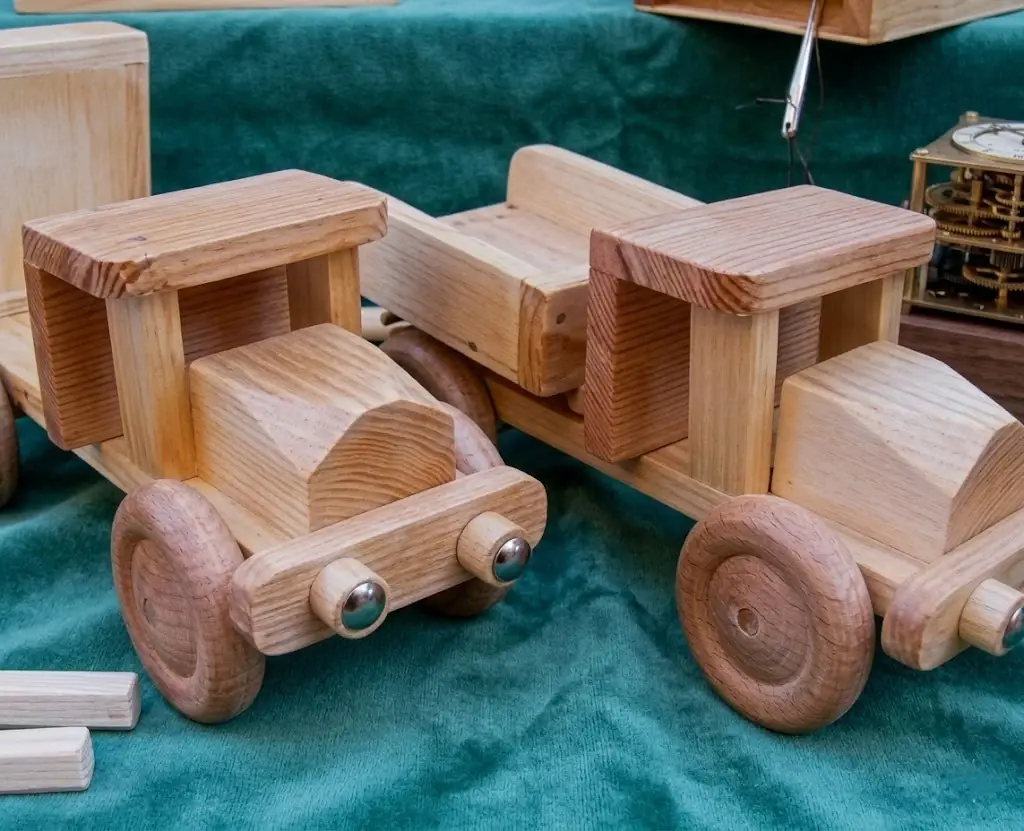 DIY beginner wood projects — easy first woodworking builds